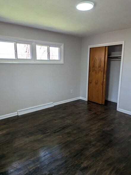 Building Photo - 561 Williams Ave