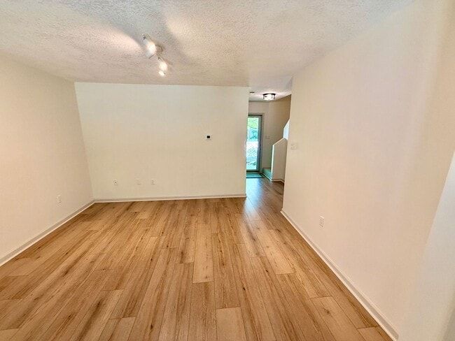 Building Photo - 5010 Trace Manor Ln
