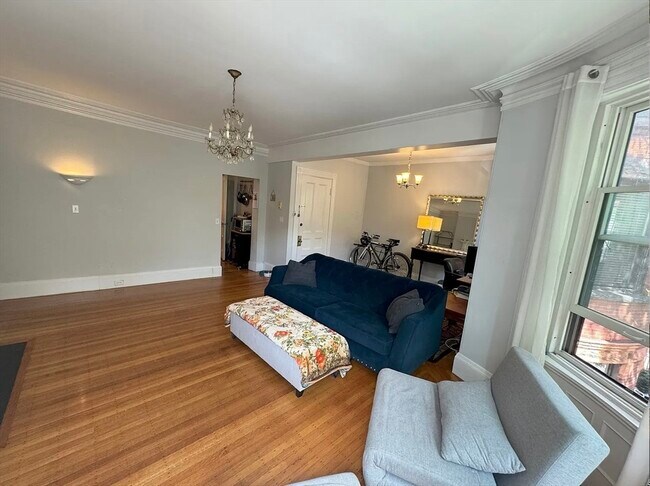 Building Photo - 429 Marlborough St