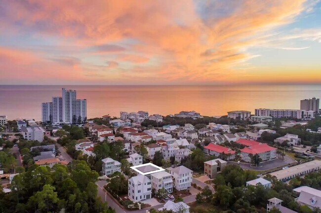 Building Photo - 50% off first months rent.  Remodeled 5 bedroom house with bikes – walking distance to the beach