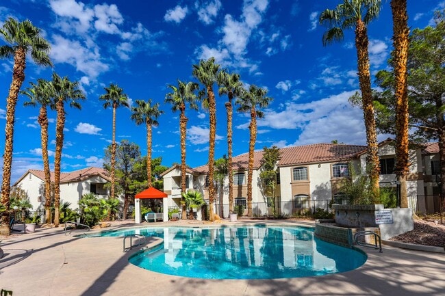 Building Photo - 3 Bed Condo In Gated West Side Community
