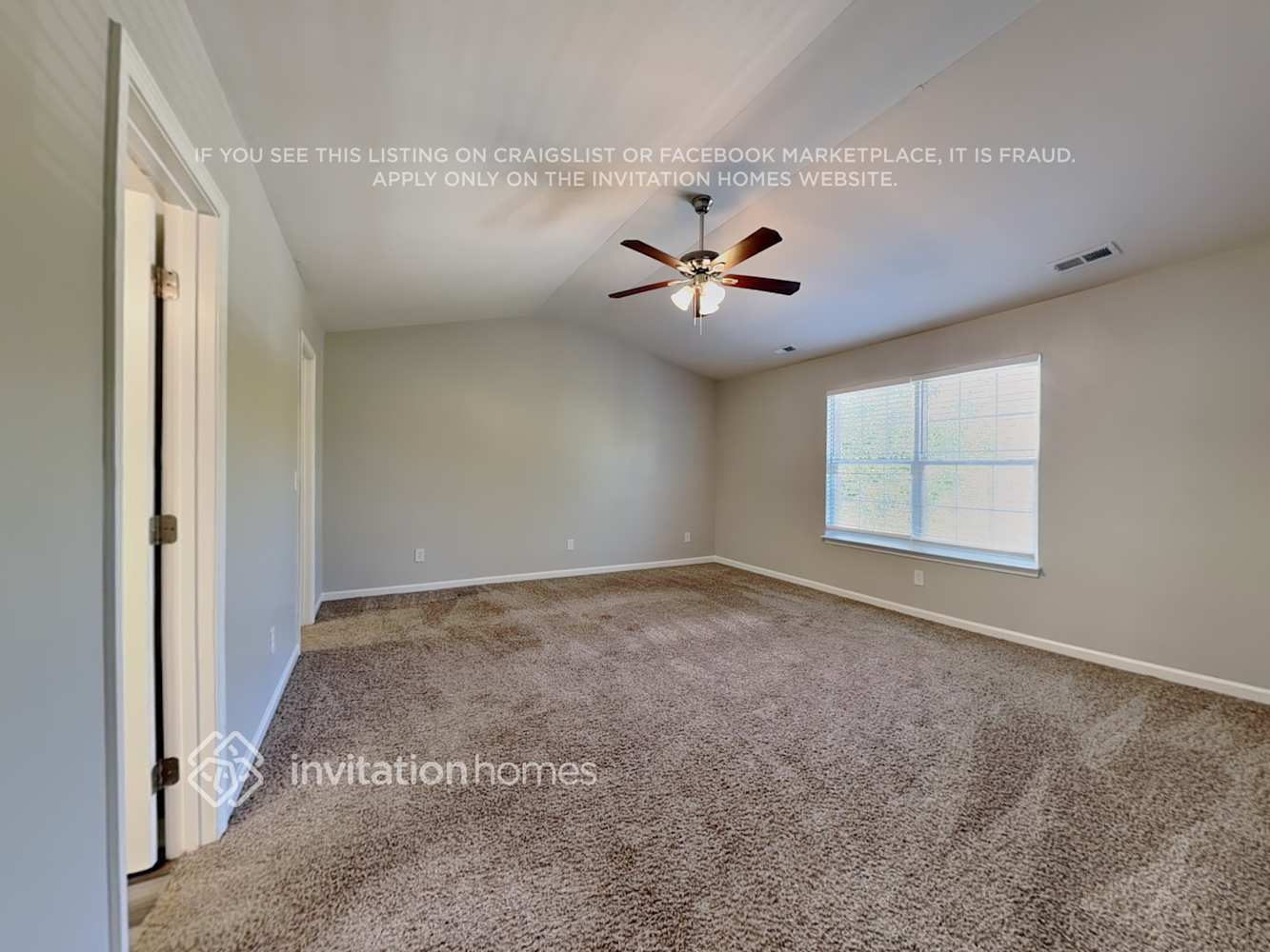 Building Photo - 10 Hidden Meadow Ct