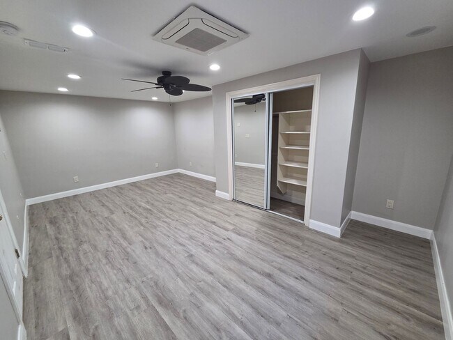Building Photo - 1534 W 8050 N