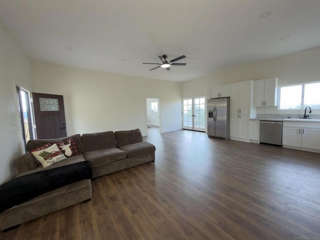 Building Photo - 2062 Valley Rim Rd