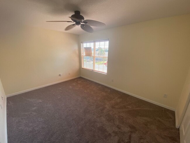 Building Photo - Beautiful, Family & Pet Friendly, 2 Story,...