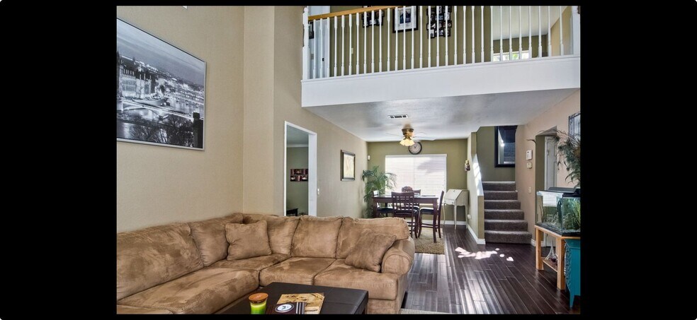 Building Photo - 817 Southshore Dr