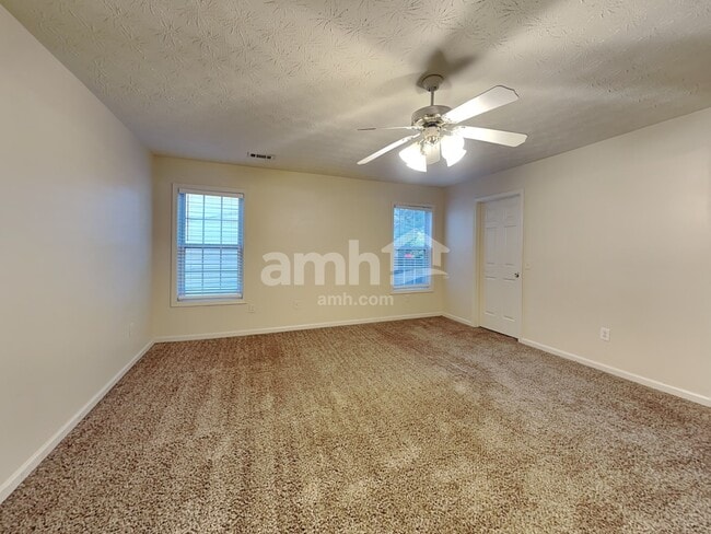 Building Photo - 2720 Kentshire Way