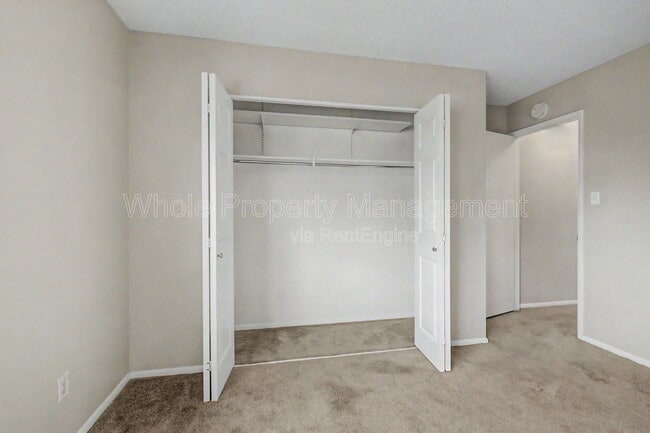 Building Photo - 8705 Santa Fe Dr