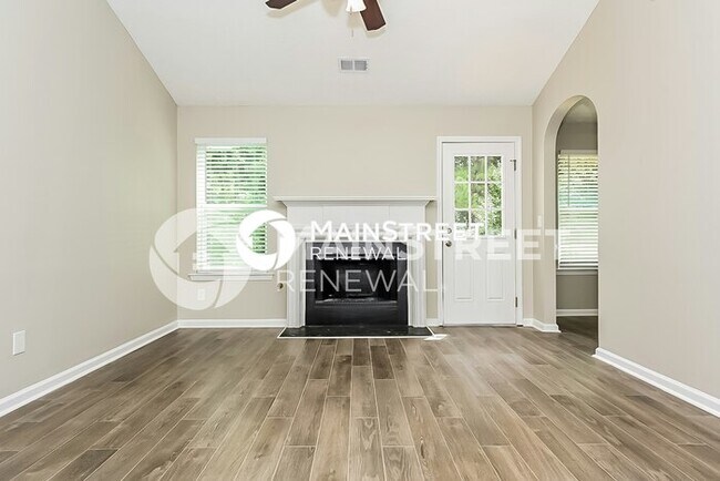 Building Photo - 4 Bedroom Pet-Friendly Home in STOCKBRIDGE, GA with Main Street Renewal