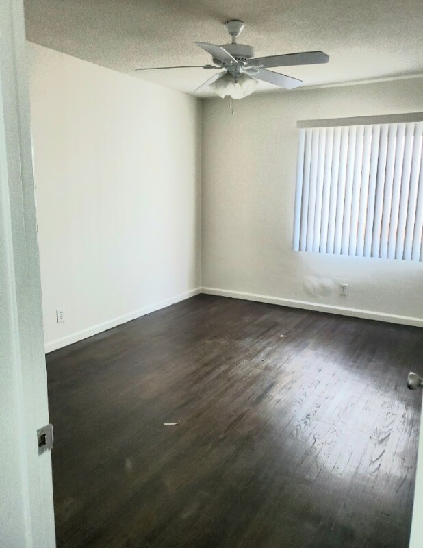 Building Photo - 2320 Glendale Blvd