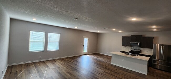 Building Photo - CYPRESS TRAILS OFF PRUE RD - 4-bedroom rental home!