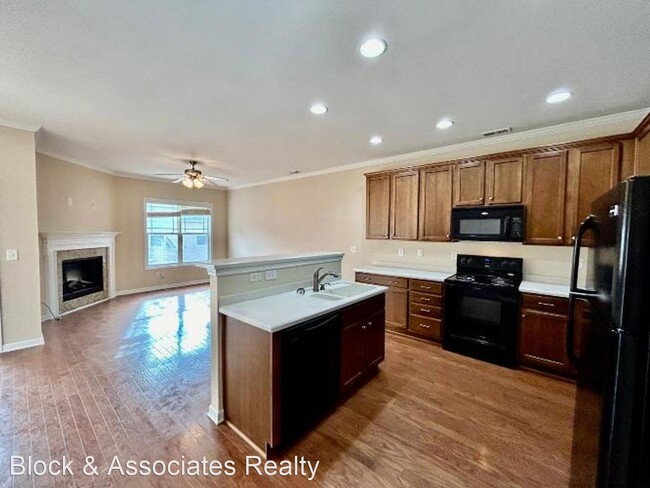 Building Photo - 4 br, 3.5 bath House - 705 Keystone Park D...