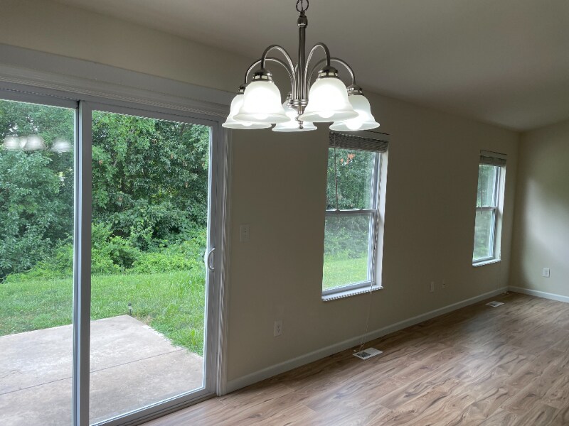 Building Photo - 60 Westhampton Ct