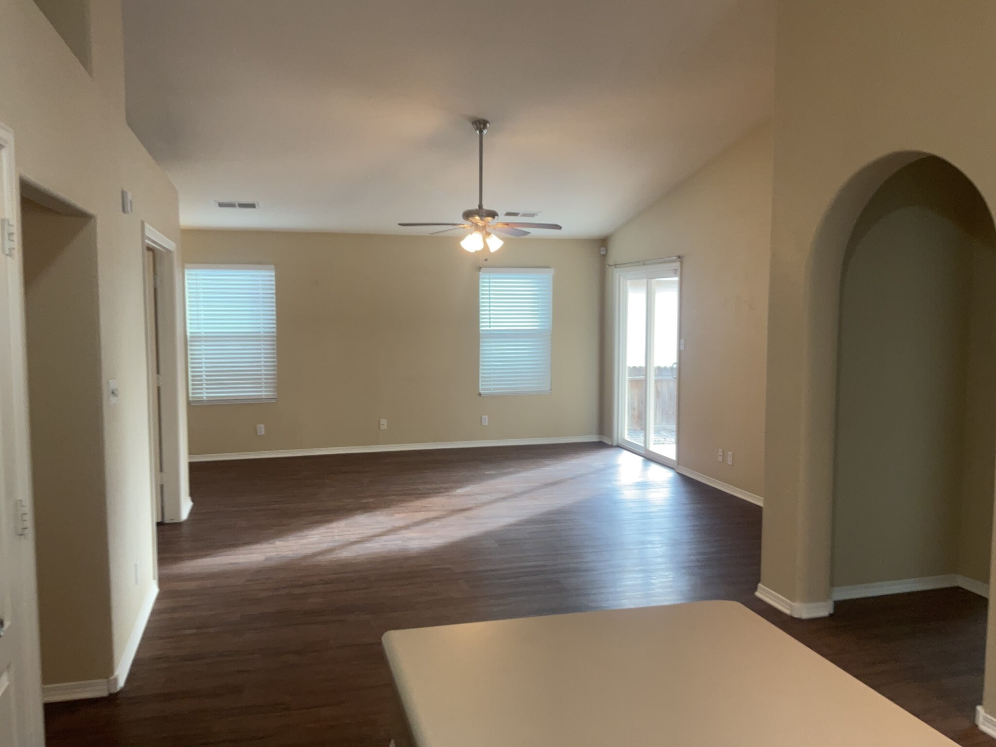 Building Photo - 736 Autumn Meadows Dr