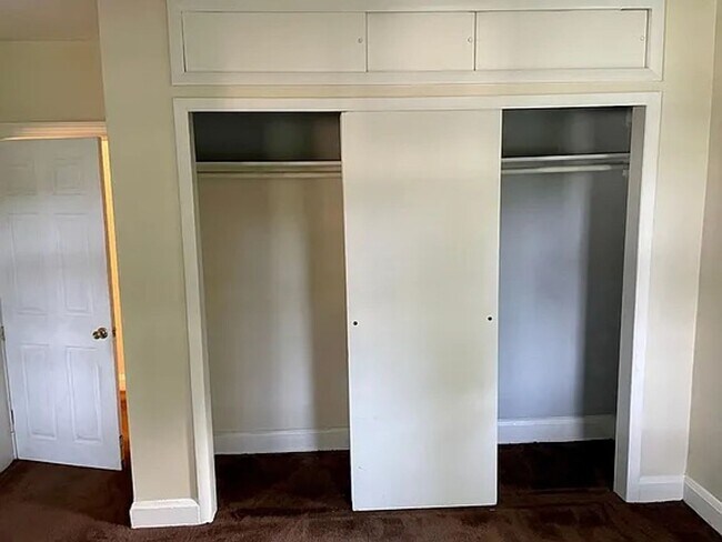 Building Photo - 2802 Berwick Ave