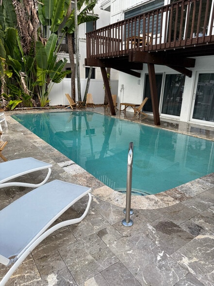 Building Photo - 405 Hendricks Isle