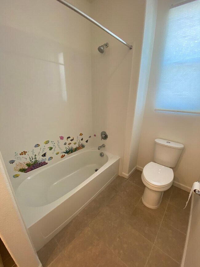 Building Photo - Beautifully upgraded Rocklin 4 Bedroom Home with Owned 15 Panel 5kwh Solar!