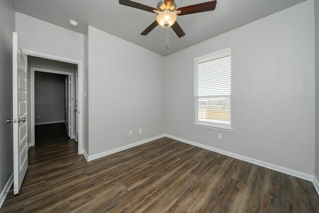 Building Photo - 1129 Trellis Pass