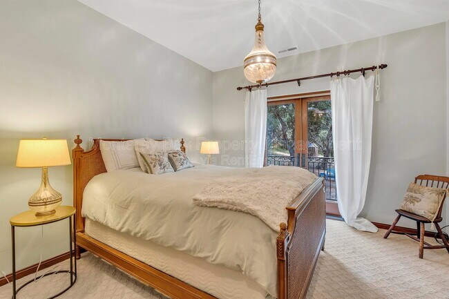 Building Photo - 287 Laureles Grade