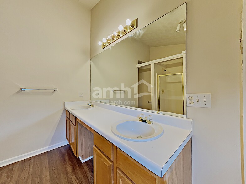 Building Photo - 4312 Sentinel Pl