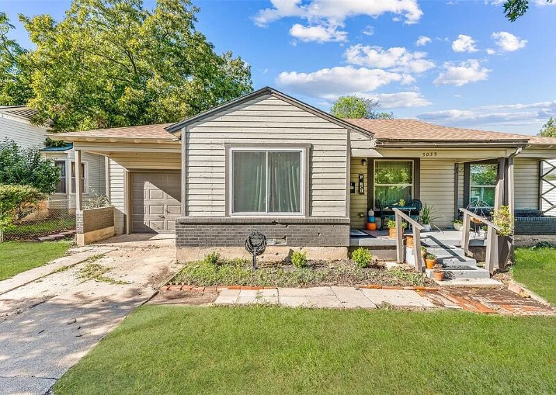 Building Photo - 3035 Modree Ave