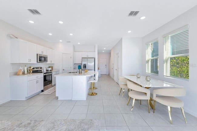 Building Photo - 3768 Sepia St