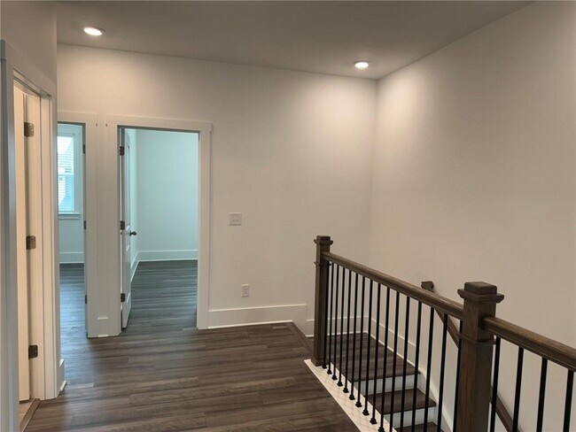 Building Photo - 1603 Aeslin Dr NW
