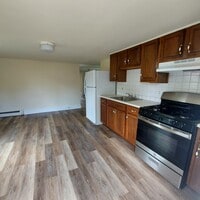 Building Photo - 665 Sayre Ave
