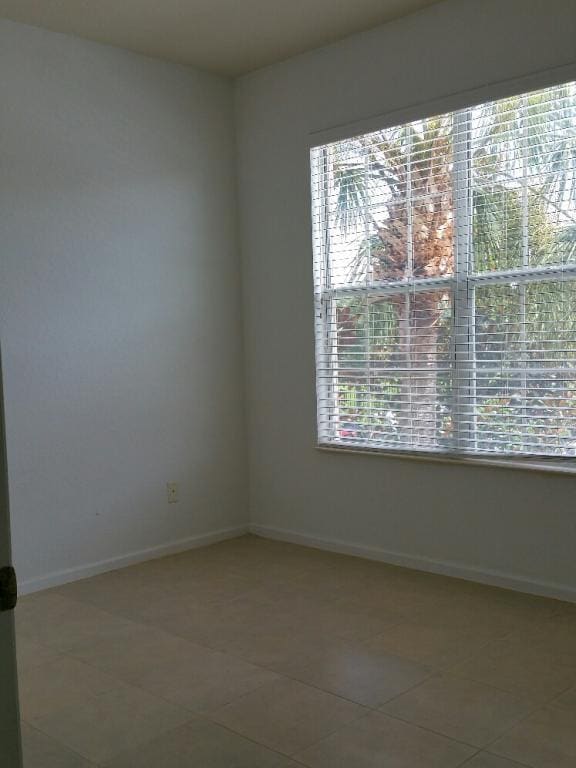 Building Photo - 3000 Laurel Park Ln