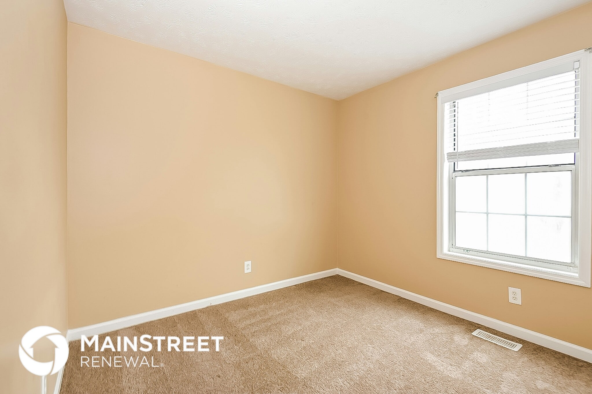 Building Photo - 4372 Lakeside Hills Way NE