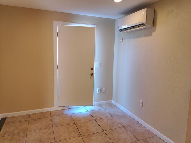 Building Photo - NC3