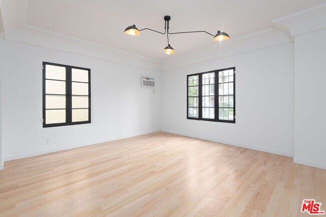 Building Photo - 409 N Genesee Ave