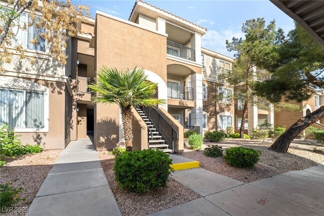 Building Photo - 2900 Sunridge Heights Pkwy