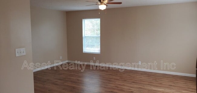 Building Photo - 302 Joel Rd