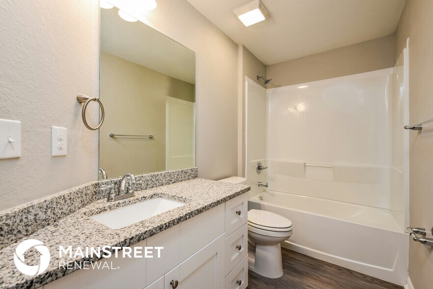 Building Photo - 1220 NW 36th Pl