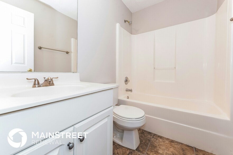 Building Photo - 5515 Hall Cir