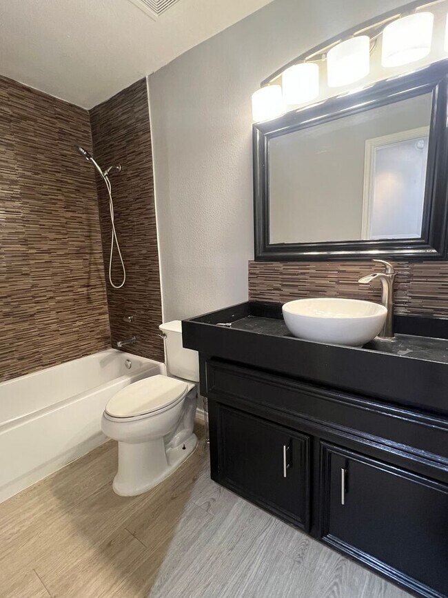 Building Photo - Eagle Springs Home Ready for Immediate Occupancy