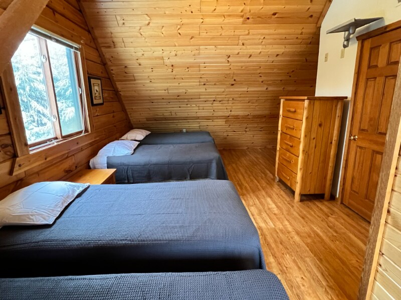 Building Photo - 207 Blossom Dr