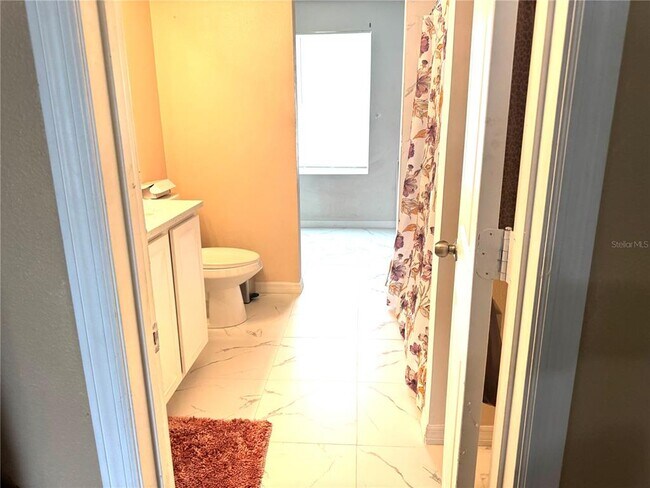 Building Photo - 256 Begonia Ln