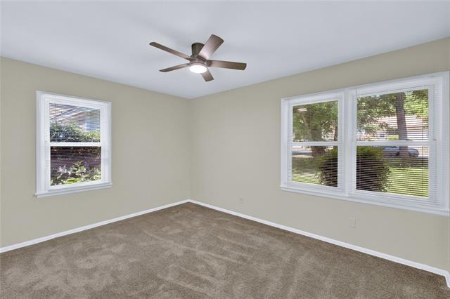 Building Photo - 4014 Sun Valley Dr
