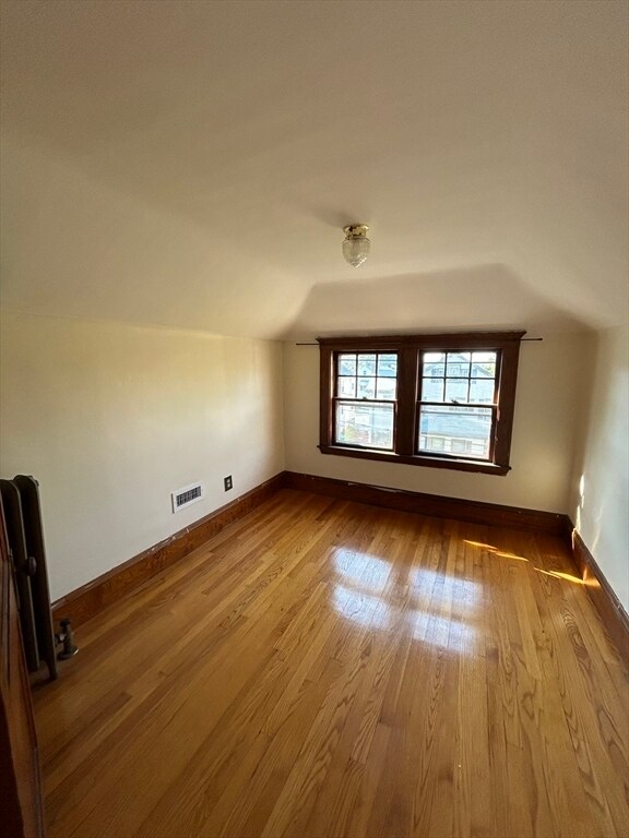 Building Photo - 88 Poplar St