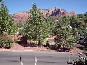 Building Photo - APARTMENT - UPTOWN SEDONA- APPLE TREE SQUARE