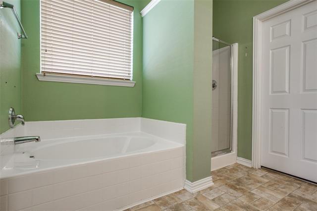 Building Photo - 1420 Canary Dr