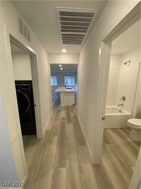 Building Photo - 9215 Sky Pointe Dr