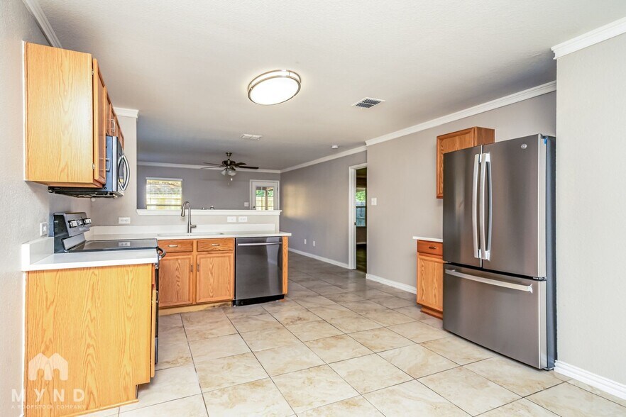 Building Photo - 8924 Sun Haven Way