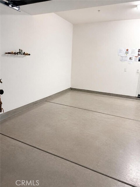 Building Photo - 2818 E Berry Loop Privado