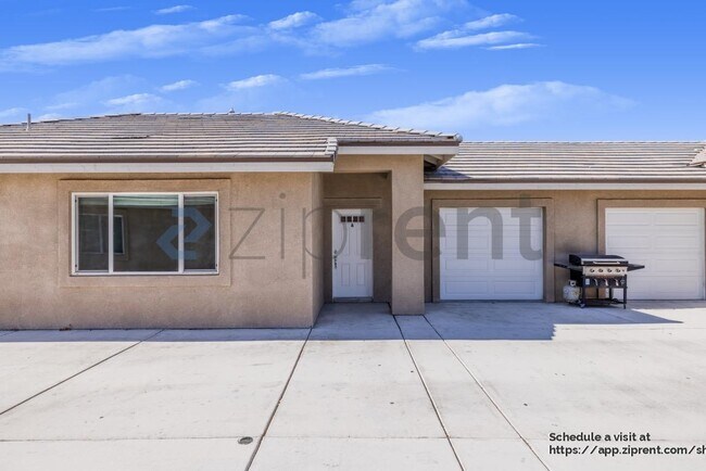 Building Photo - 16472 Smoke Tree St