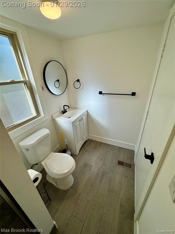 Building Photo - 368 S Wing St