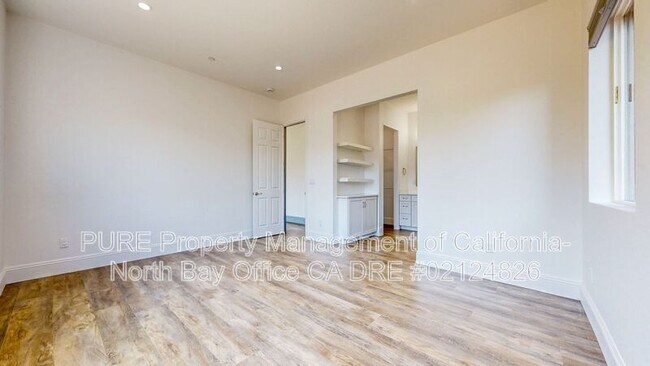 Building Photo - 1340 Miller Dr
