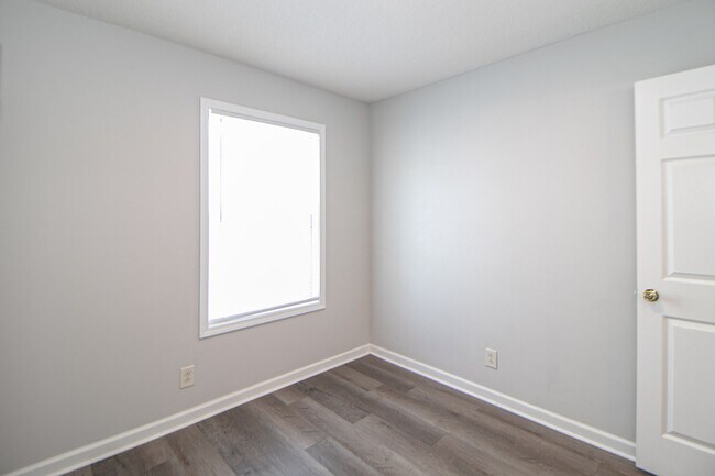 Building Photo - 145 Darlene Dr